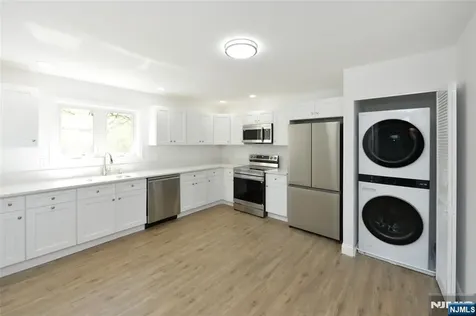 385 Goffle Road Ridgewood NJ 07450