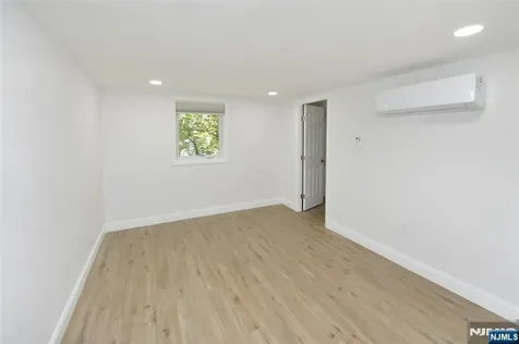 385 Goffle Road Ridgewood NJ 07450
