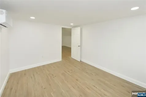 385 Goffle Road Ridgewood NJ 07450