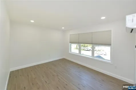 385 Goffle Road Ridgewood NJ 07450