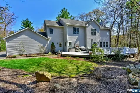34 Split Rock Road West Milford NJ 07480