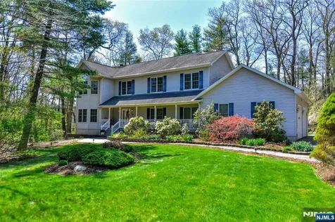 34 Split Rock Road West Milford NJ 07480
