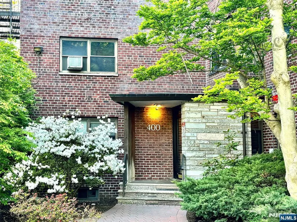 400 Fairview Avenue Fort Lee NJ 07024