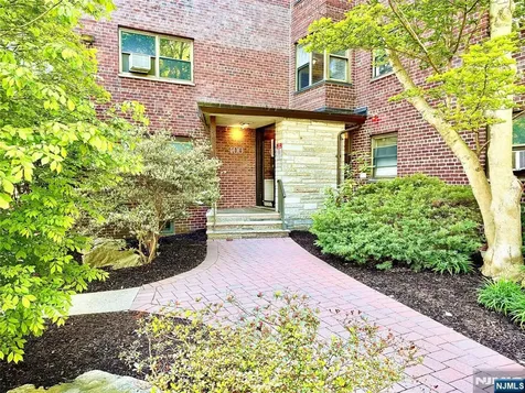 400 Fairview Avenue Fort Lee NJ 07024