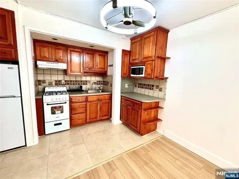 400 Fairview Avenue Fort Lee NJ 07024