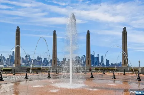 20 Ave At Port Imperial West New York NJ 07093