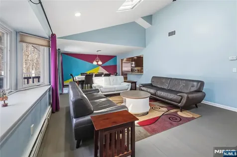 682 Floyd Street Englewood Cliffs NJ 07632