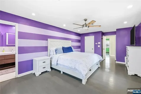682 Floyd Street Englewood Cliffs NJ 07632