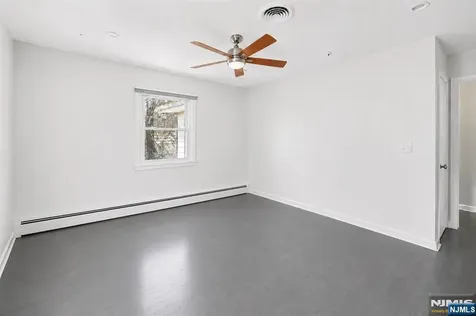 682 Floyd Street Englewood Cliffs NJ 07632