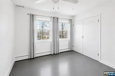 682 Floyd Street Englewood Cliffs NJ 07632