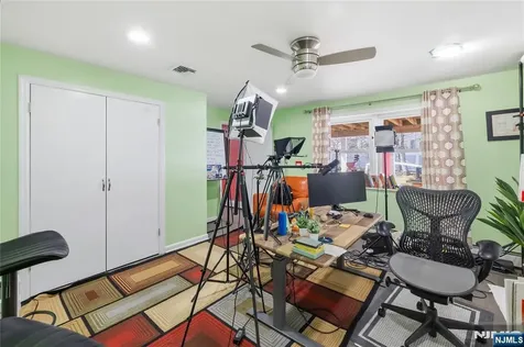 682 Floyd Street Englewood Cliffs NJ 07632