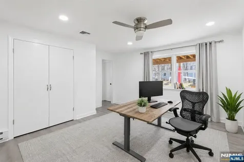 682 Floyd Street Englewood Cliffs NJ 07632