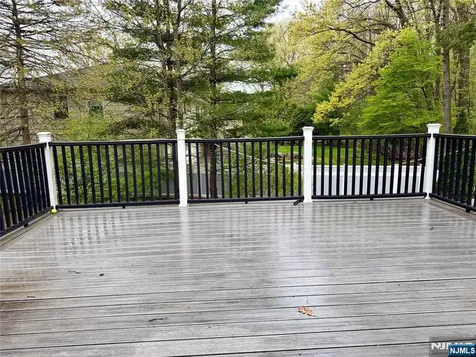 682 Floyd Street Englewood Cliffs NJ 07632