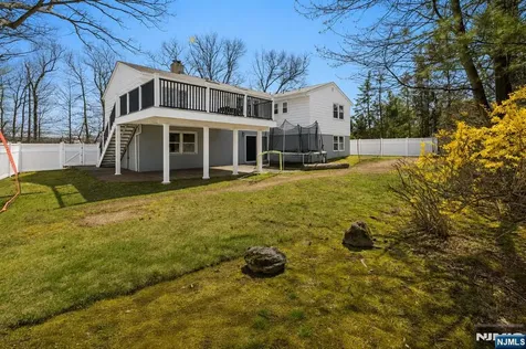 682 Floyd Street Englewood Cliffs NJ 07632