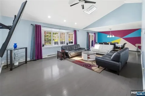 682 Floyd Street Englewood Cliffs NJ 07632
