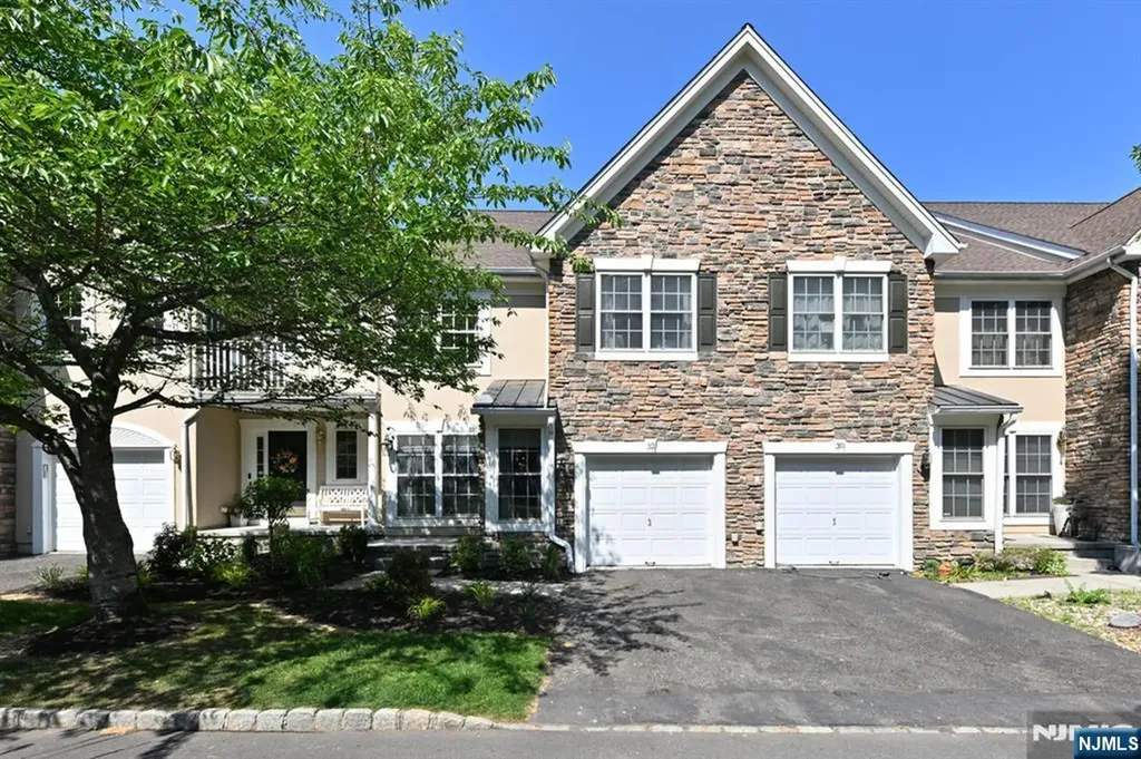 32 Rosewood Court Haledon NJ 07508
