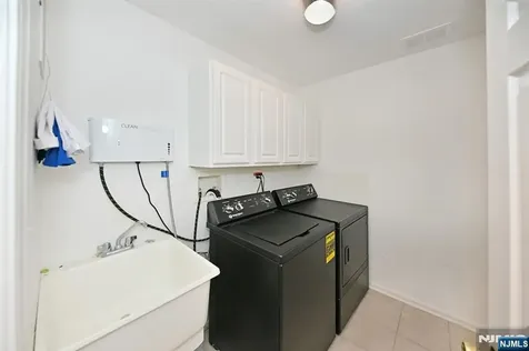 32 Rosewood Court Haledon NJ 07508
