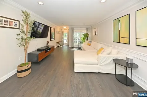 32 Rosewood Court Haledon NJ 07508