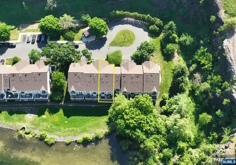 32 Rosewood Court Haledon NJ 07508