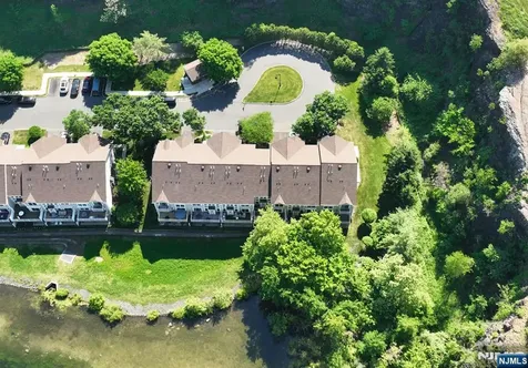 32 Rosewood Court Haledon NJ 07508