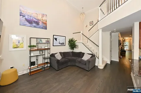 32 Rosewood Court Haledon NJ 07508