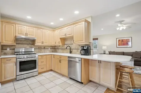 84 Westland Road Cedar Grove NJ 07009