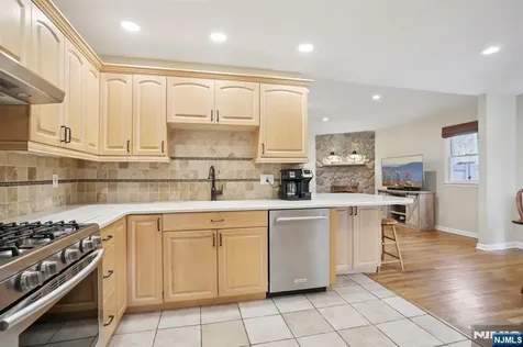 84 Westland Road Cedar Grove NJ 07009