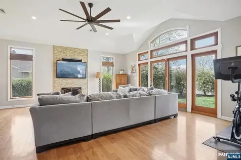 84 Westland Road Cedar Grove NJ 07009