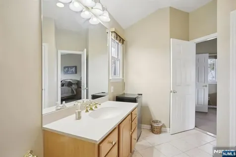 84 Westland Road Cedar Grove NJ 07009