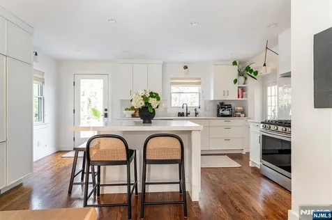 583 Highland Avenue Montclair NJ 07043