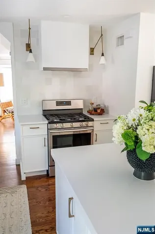 583 Highland Avenue Montclair NJ 07043
