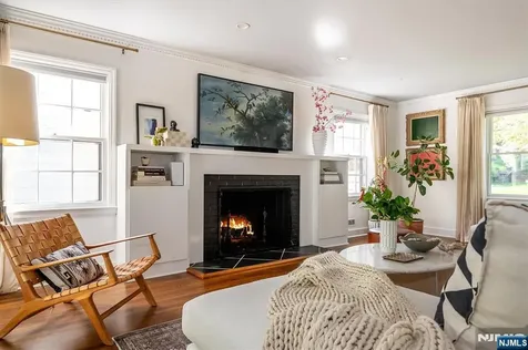 583 Highland Avenue Montclair NJ 07043