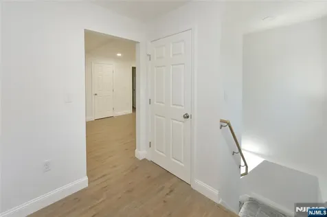 385 Goffle Road Ridgewood NJ 07450