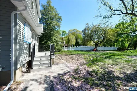 385 Goffle Road Ridgewood NJ 07450