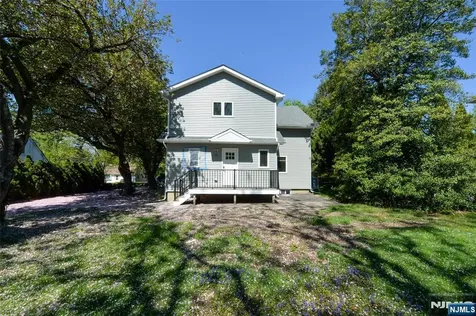 385 Goffle Road Ridgewood NJ 07450