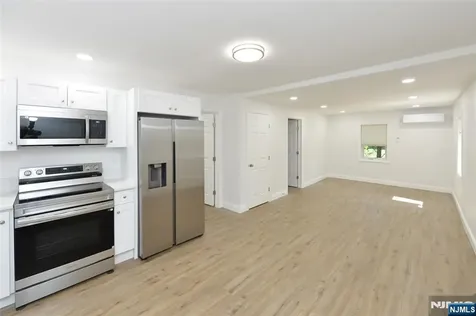 385 Goffle Road Ridgewood NJ 07450