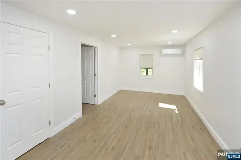 385 Goffle Road Ridgewood NJ 07450