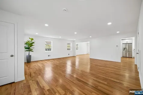 207 Lake Shore Drive Par-troy Hills Twp. NJ 07034