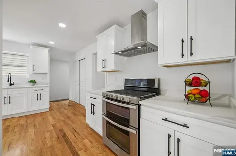 207 Lake Shore Drive Par-troy Hills Twp. NJ 07034