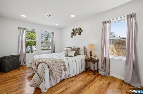 207 Lake Shore Drive Par-troy Hills Twp. NJ 07034