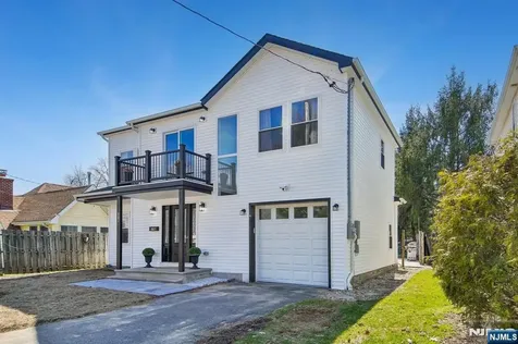 207 Lake Shore Drive Par-troy Hills Twp. NJ 07034
