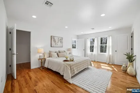 207 Lake Shore Drive Par-troy Hills Twp. NJ 07034