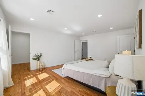 207 Lake Shore Drive Par-troy Hills Twp. NJ 07034