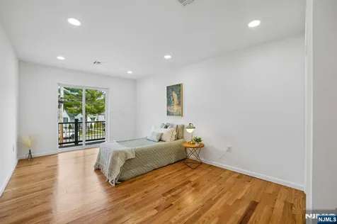 207 Lake Shore Drive Par-troy Hills Twp. NJ 07034