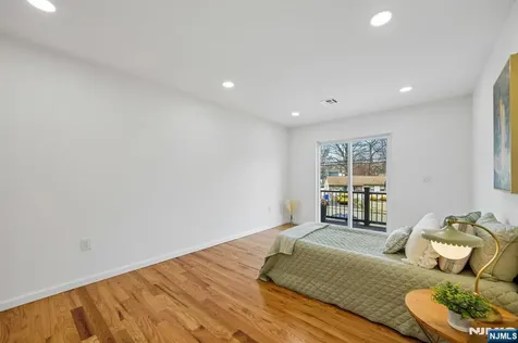 207 Lake Shore Drive Par-troy Hills Twp. NJ 07034