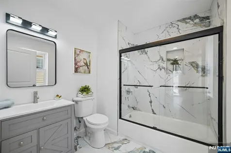 207 Lake Shore Drive Par-troy Hills Twp. NJ 07034