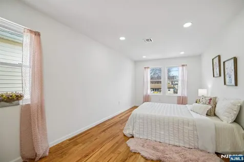 207 Lake Shore Drive Par-troy Hills Twp. NJ 07034