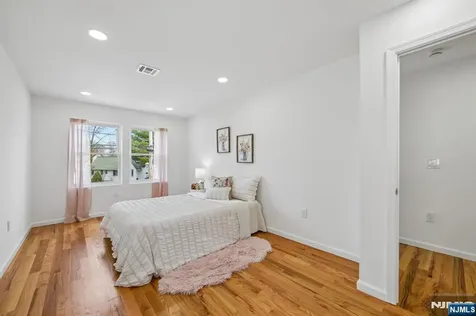 207 Lake Shore Drive Par-troy Hills Twp. NJ 07034