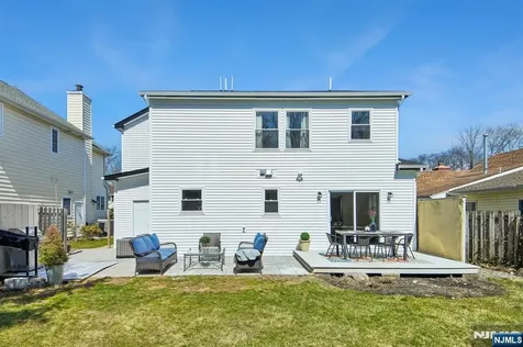 207 Lake Shore Drive Par-troy Hills Twp. NJ 07034