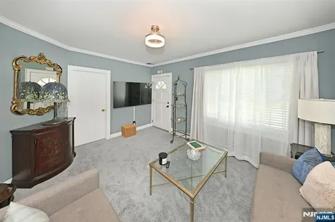 115 Forest Place Rochelle Park NJ 07662